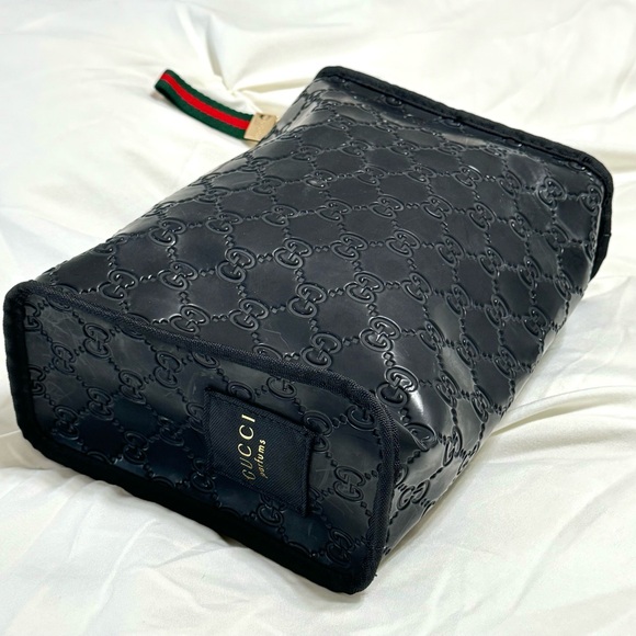 GUCCI RUBBER BLACK COSMETIC BAG - Picture 8 of 10
